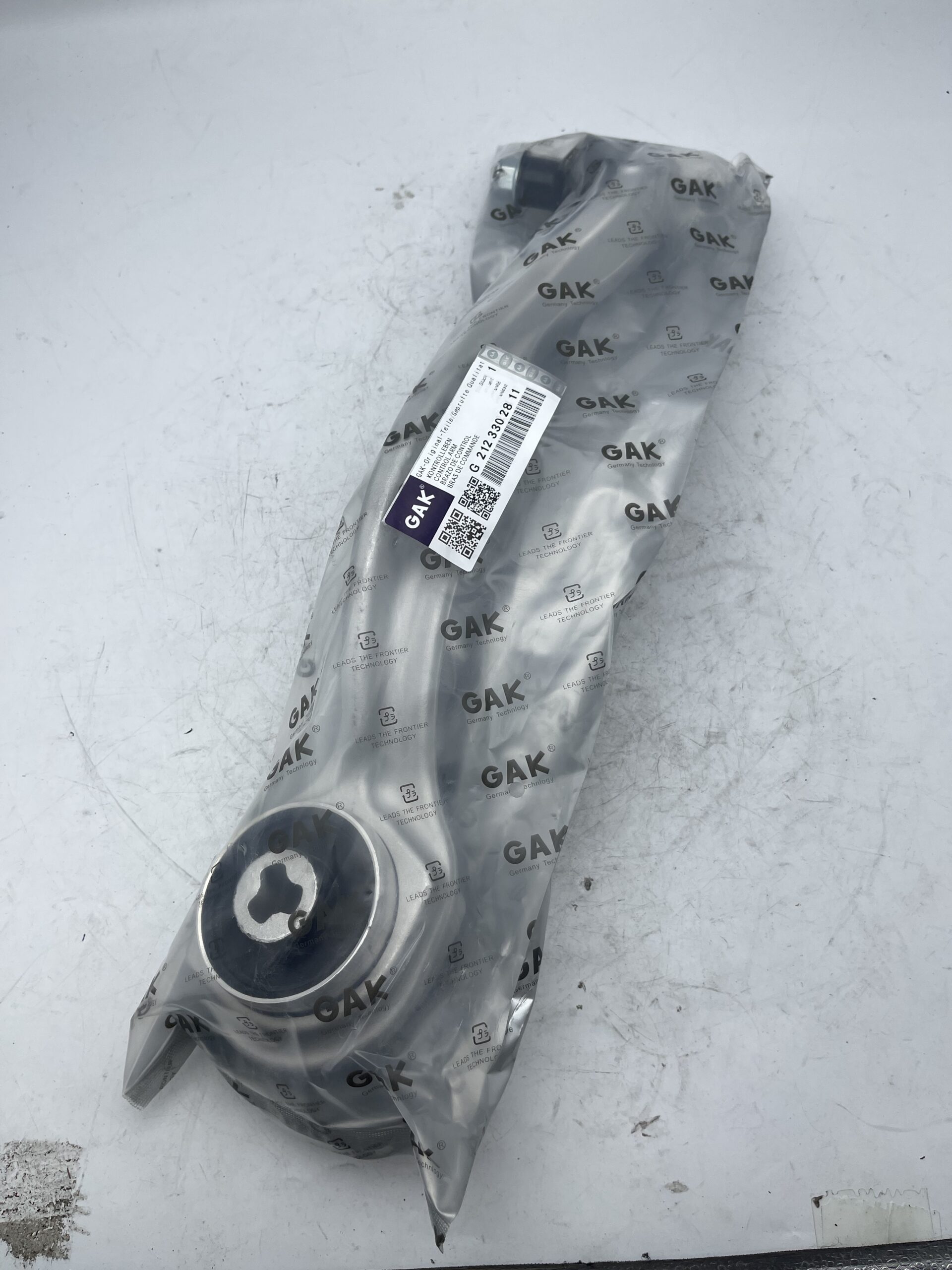 2123302811 Front Right Lower Suspension Control Arm for Mercedes Benz W212 S212 2123302811 A2123302811 - Image 1