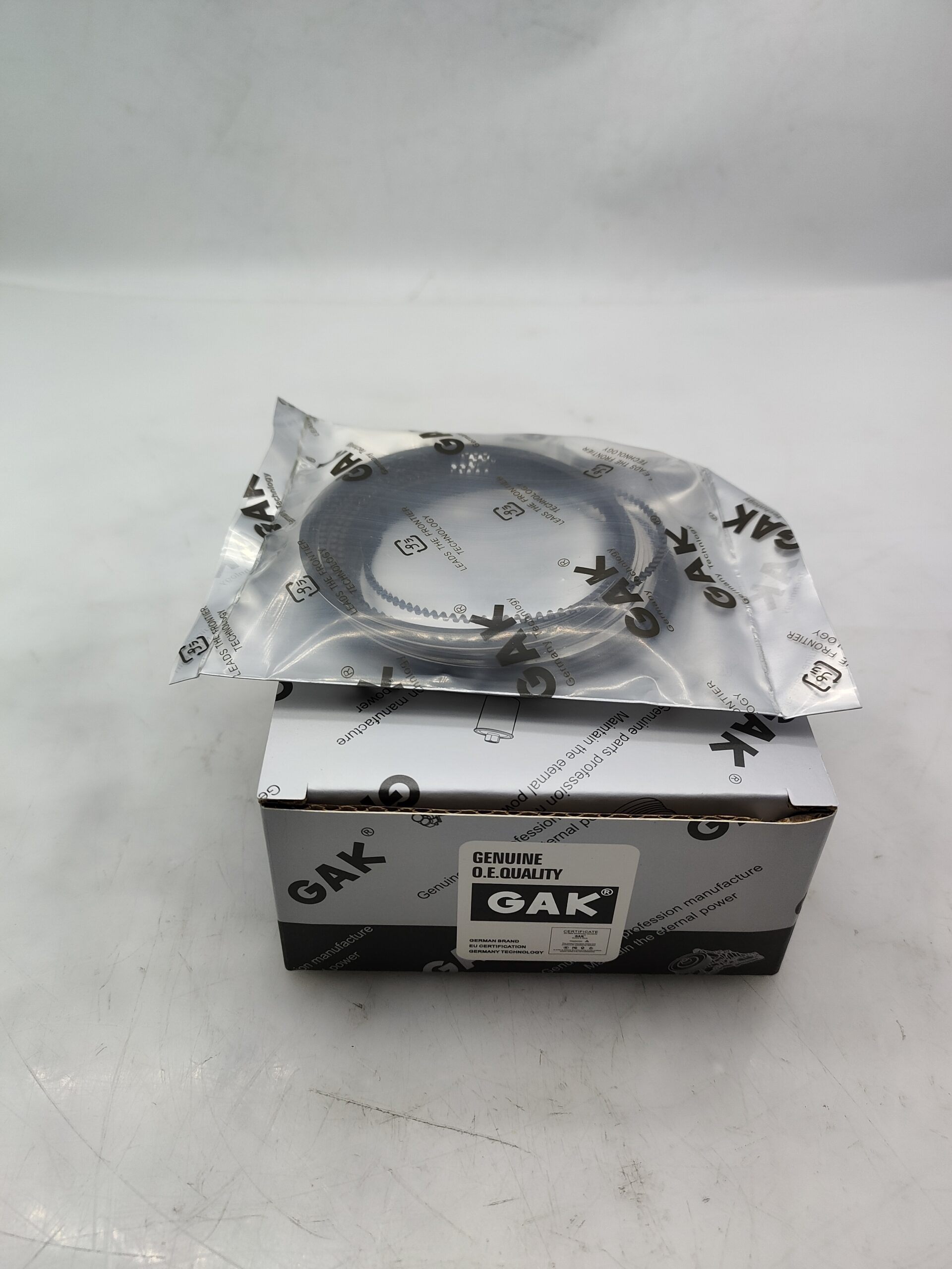 oplus_32 Engine Piston STD 83mm for Mercedes Benz W177 C118 W247 A250 CLA250 2600300500 A2600300500 - Image 1
